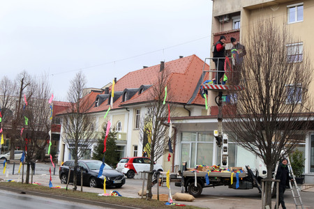 KRASITEV CERKNICE ZA PUSTNE PRIREDITVE 03 FOTO LJUBO VUKELIČ